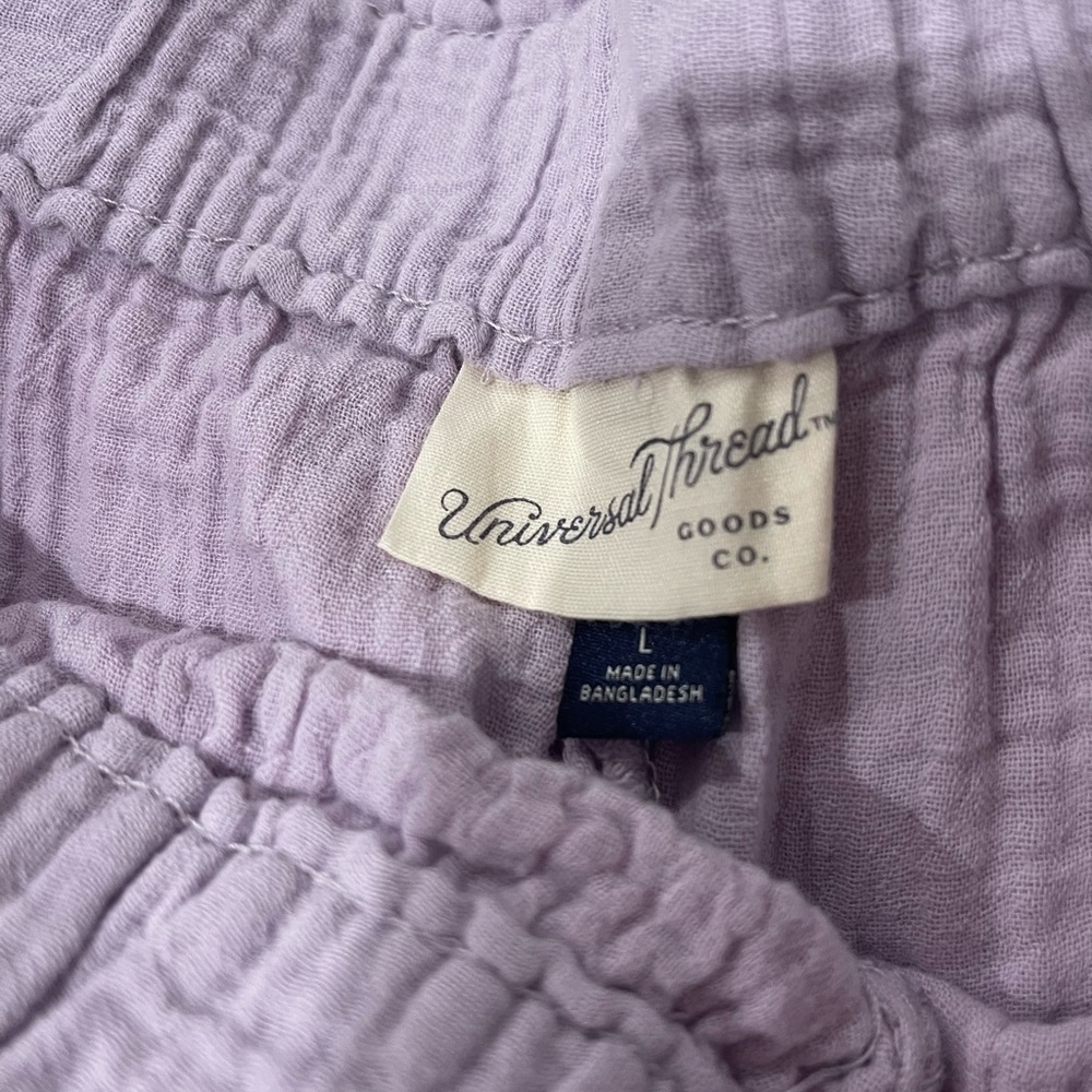 Target Universal Threads Shorts - Picture 3 of 3